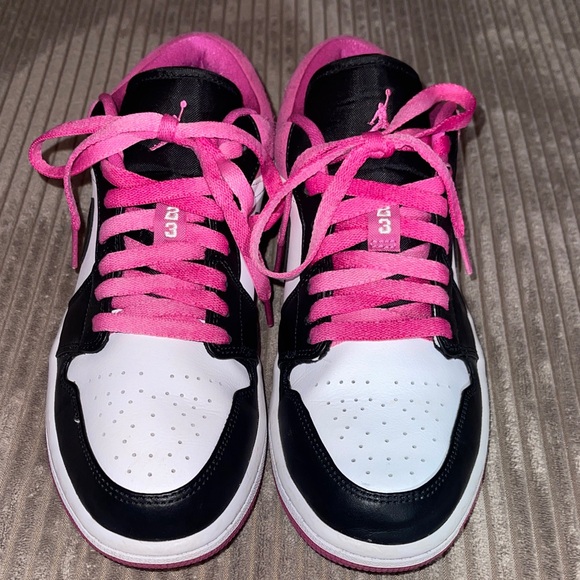 Nike Air Jordan 1 Low SE - Picture 6 of 8